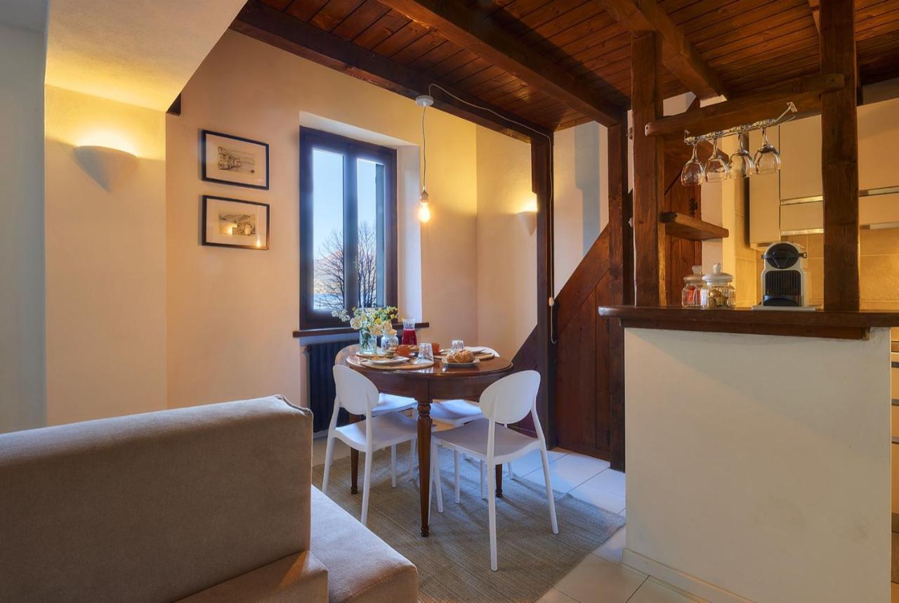 Appartement Window On The *